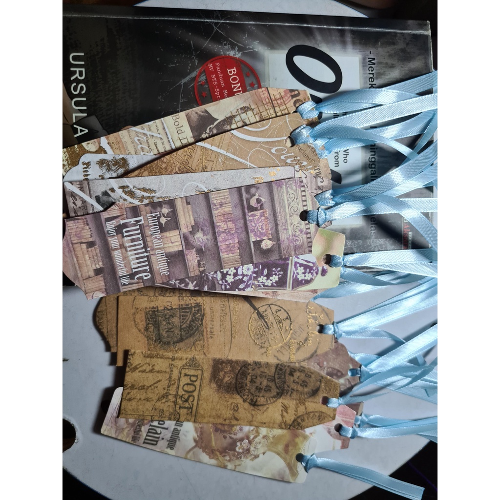

Pembatas Buku Vintage World Landmark Bookmarks Special Edition (LIMITED)