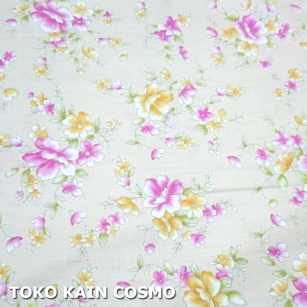 Kain katun Jepang Twill Japan Design - Bunga Plumeria (Peach)