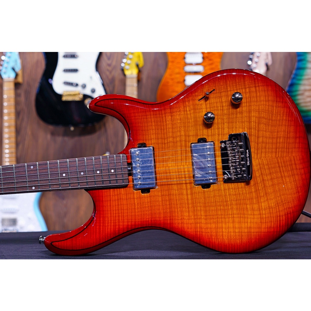 Ernie Ball Music Man Luke III HH - Cherry Burst Flame G98023