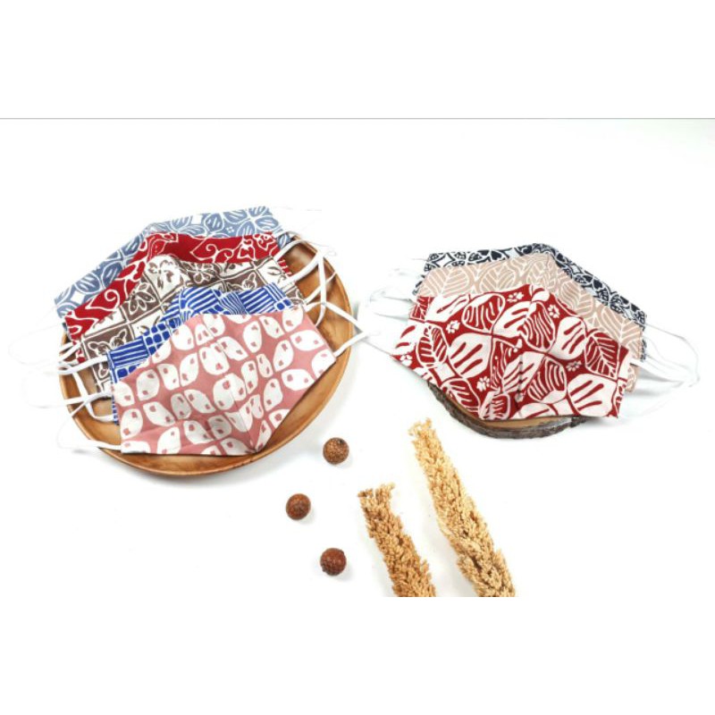 

Bukuku Masker Kain Katun Batik Aneka Motif