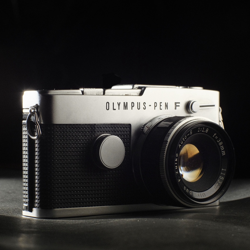 Olympus PEN FT + 38mm F1.8