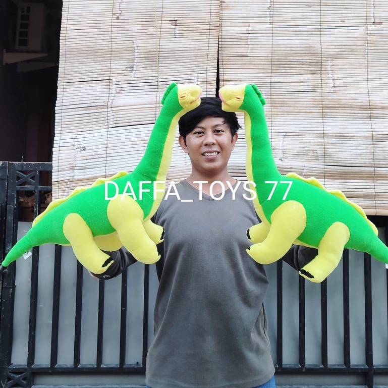 Boneka dinosaurus leher panjang