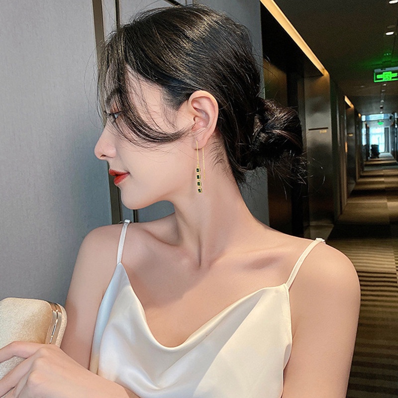 Anting Rumbai Panjang Bentuk Persegi Warna Hijau Gaya Korea