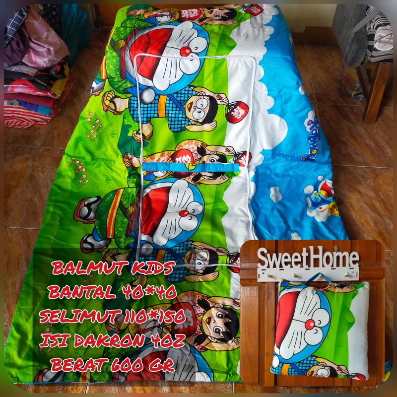 bantal selimut balmut