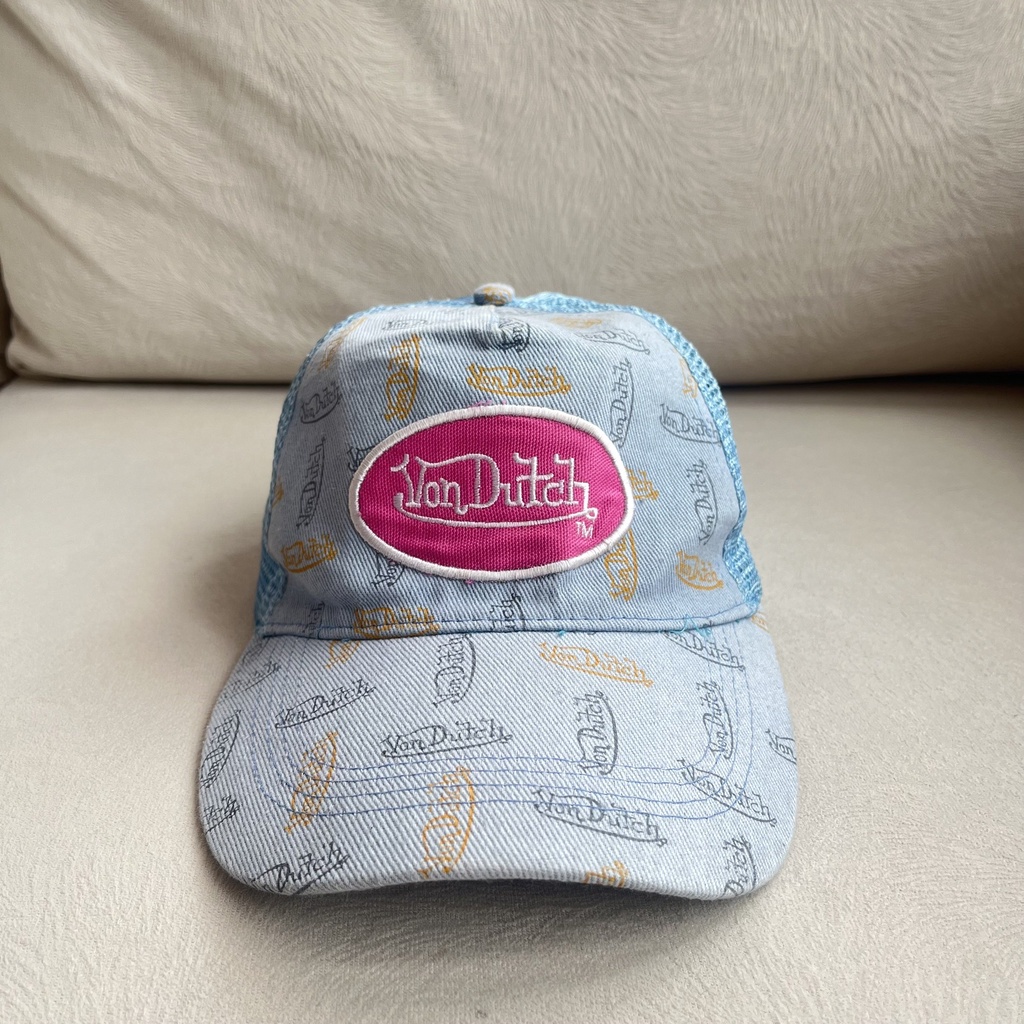 Topi Von Dutch AOP Baby Blue Pink Trucker Cap