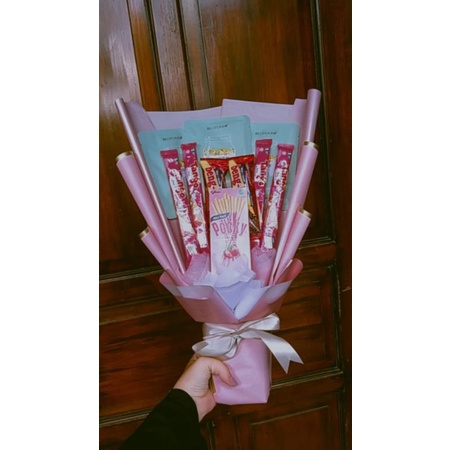 

Bucket masker dan snack murah Bandung