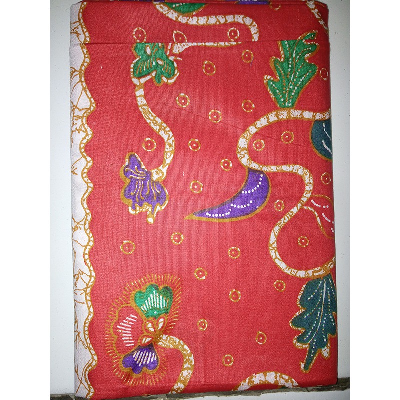 Kain Batik Motif Bunga Merah