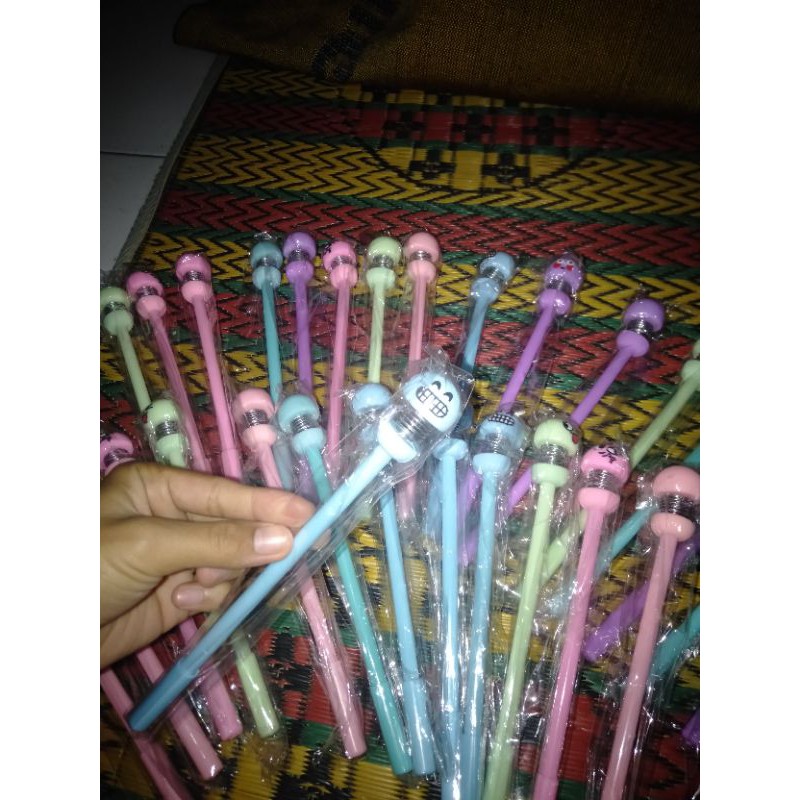 

Pena Gel Emoji Lucu Murah Meriah