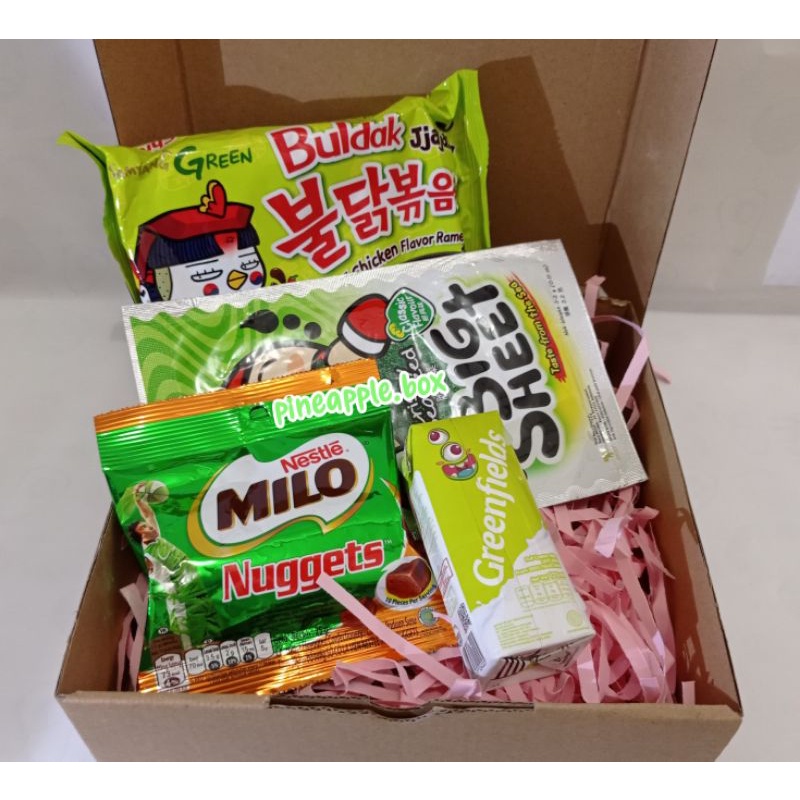 

Snack Box / Gift Box / Hampers Ultah / Hampers Wisuda / Kado Ultah / Kado Wisuda Green Series