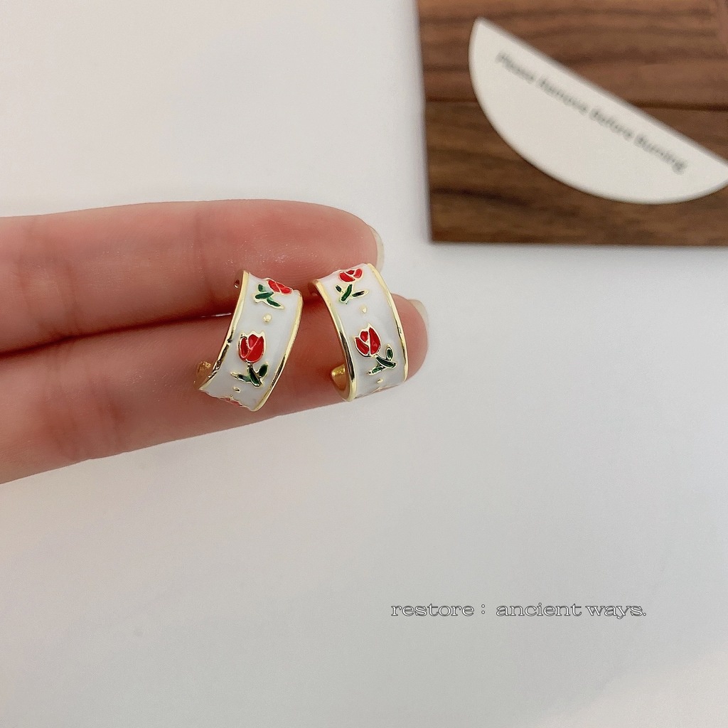 Anting Bentuk C Desain Tulip Gaya Retro