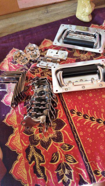 Engsel Lepas Kecil Besi Hardcase (lubang 3)