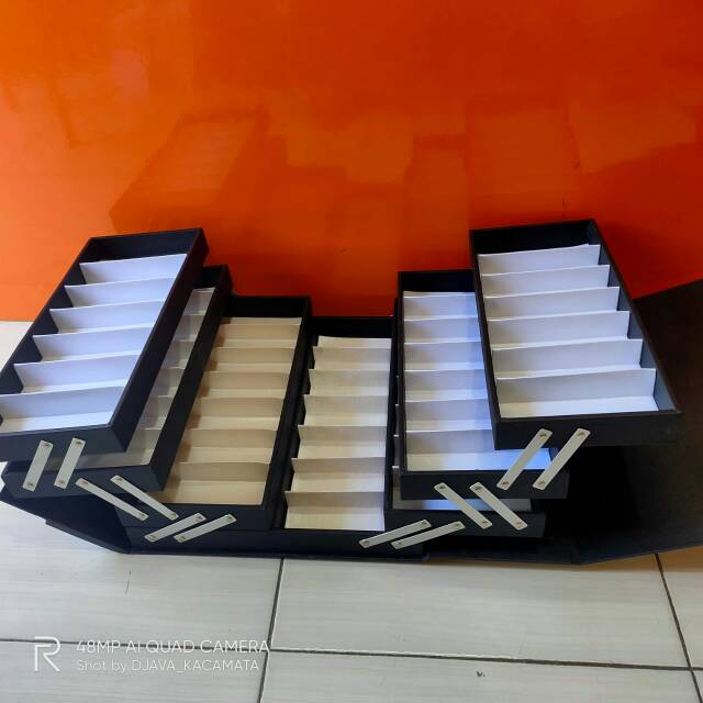 Tas kacamata koper freme bok kacamata keliling  tas keliling isi 64 frame