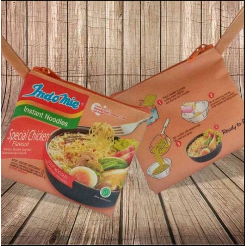 

souvenir pouch dompet tempat pensil kosmetik motif bungkus indomie motif uang