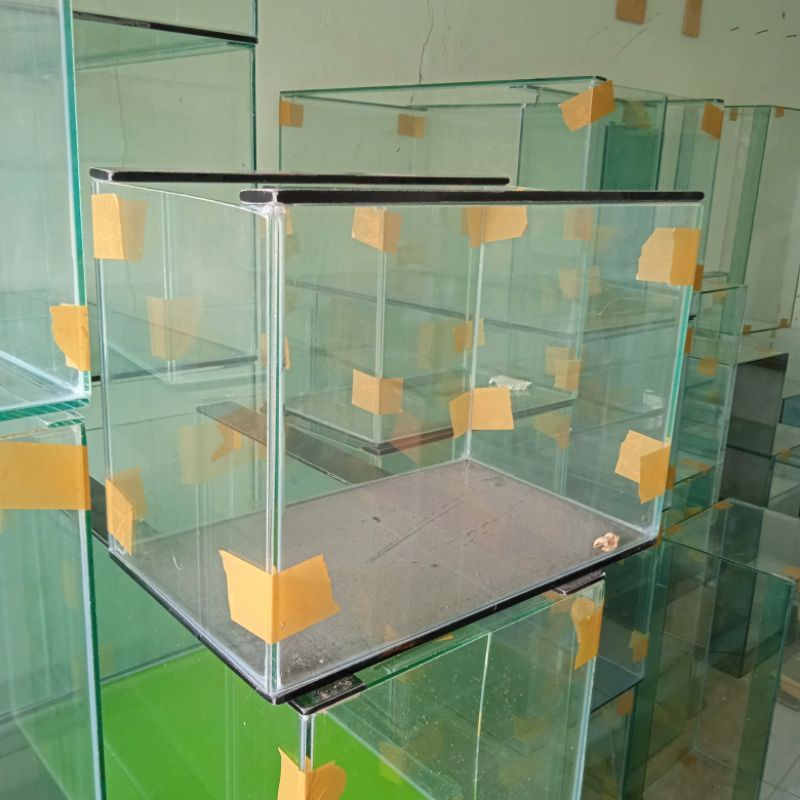 Aquarium kaca Ukuran 40x30x40