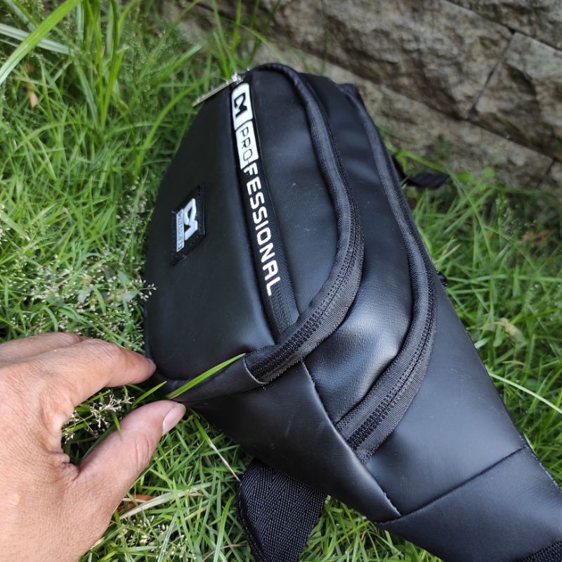 Tas Pria Original | Waistbag Pria Kulit Sintetis | Tas Selempang Distro Keren 3 Kantong