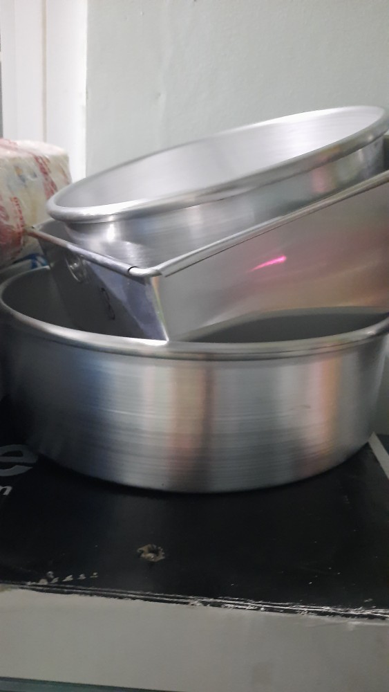 Kiwi Loyang Bulat Pressed Diameter 22cm Tinggi 7cm