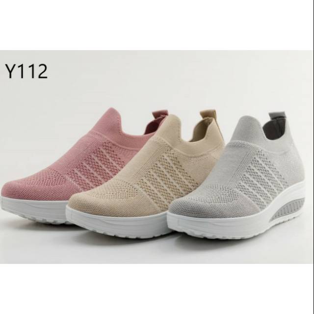 FSY112 - BFO - BatamFactoryOutlet - Sepatu Sneakers Viral  Murah Berkualitas - Grosir Online Batam