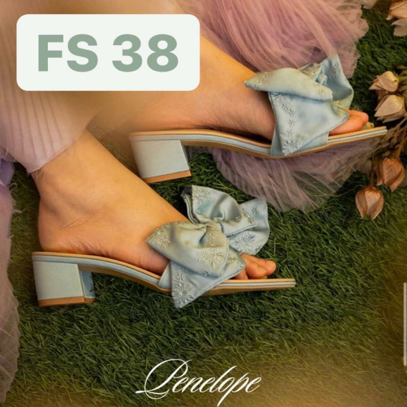 Ittaherl Curated x The Widira - Penelope Periwinkle 40mm Blockheels size 38 No Fee Web Price Block H