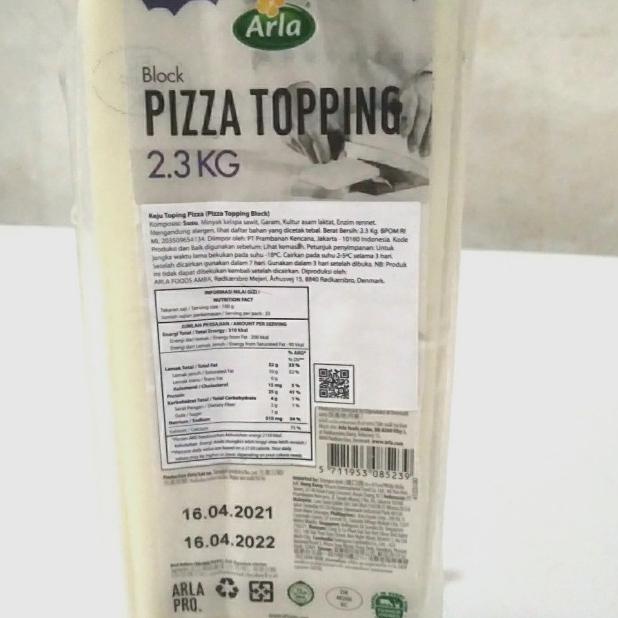 

ARLA KEJU MOZZARELLA BLOCK 2.3 KG / MOZARELLA CHEESE TOPING PIZZA