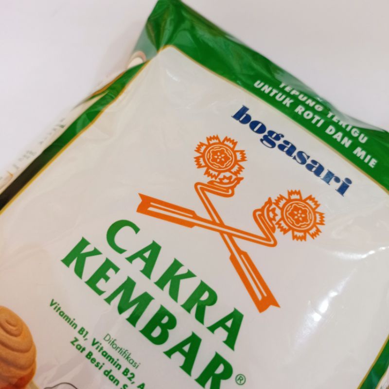 

Tepung Cakra kembar premium 1kg