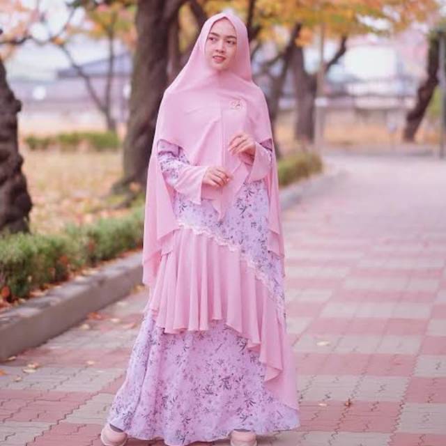 Pre Order Gamis katun Jepang motif bunga kombinasi dgn warna polos dihiasi renda cantik Plus Khimar