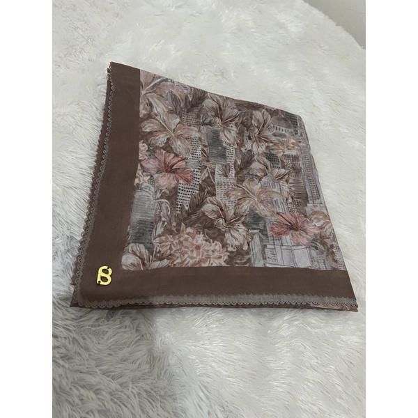 Preloved Malaya series brown buttonscarves