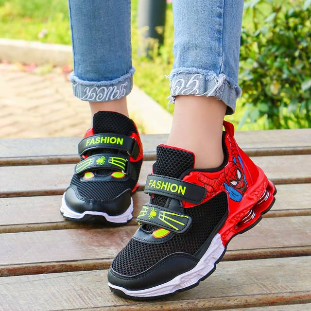 Sepatu sneakers anak cowok gambar spiderman lucu model Sepatu sneakers anak cowok gambar spiderman lucu model