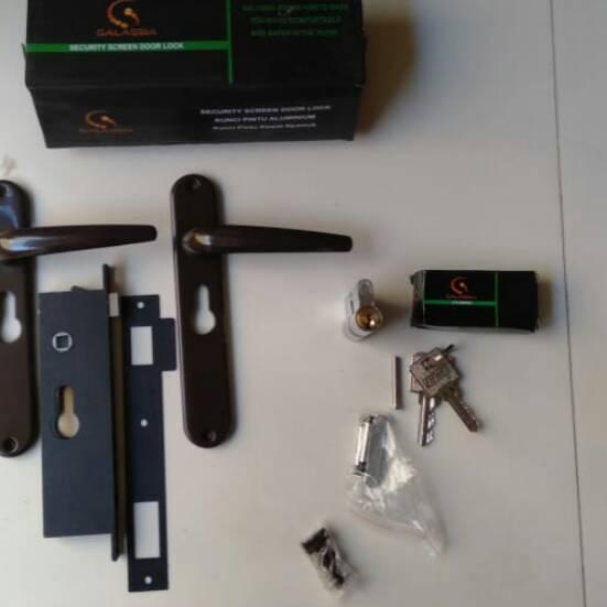 MALL  Kunci pintu kasa nyamuk / handel pintu kasa nyamuk