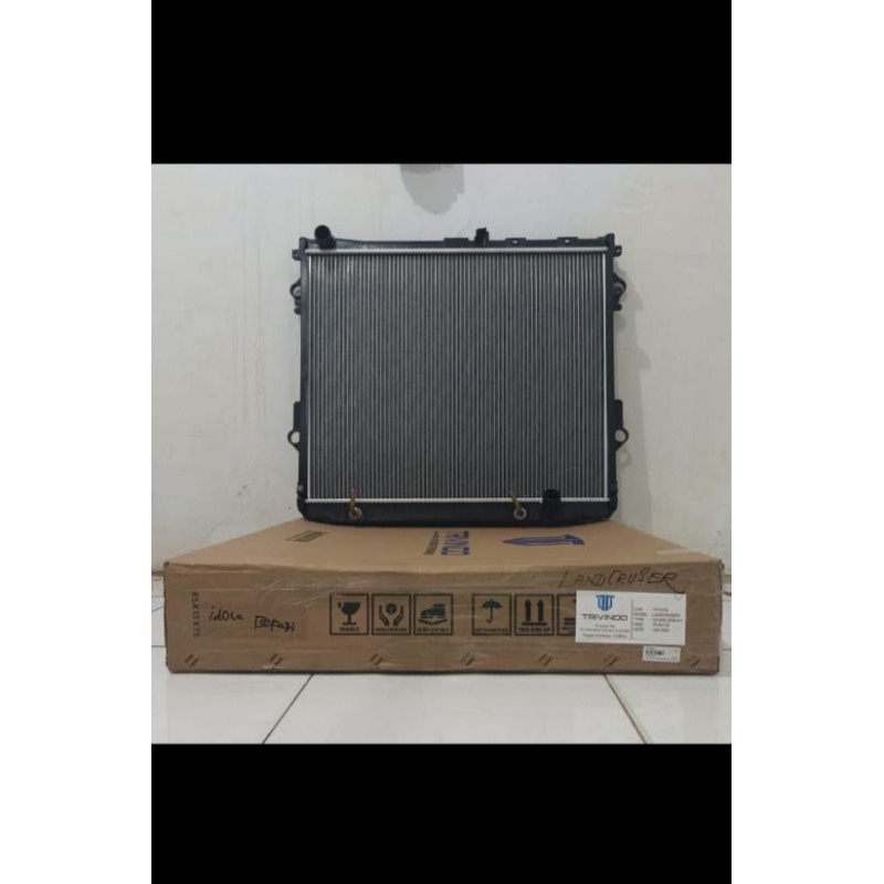 Radiator assy Toyota Landcruiser VDJ200 Tahun 2008 TR-82734 Trivindo