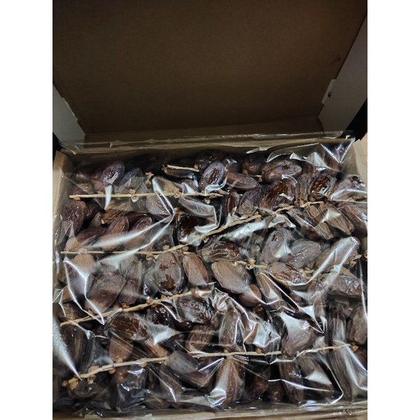 

kurma tangkai 5kg / kurma tangkai murah