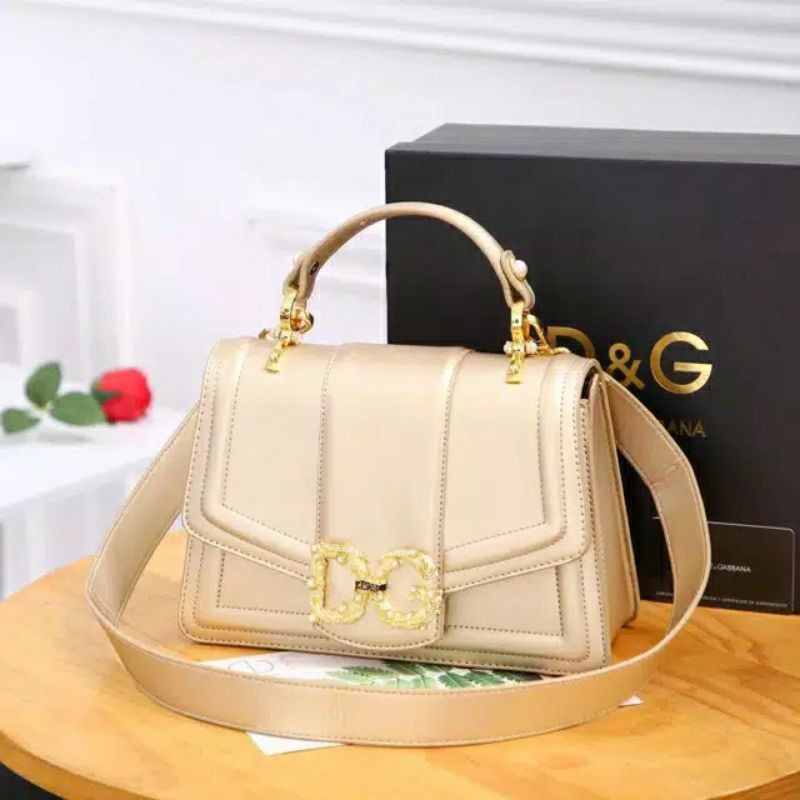 DOLCE & GABBANA AMORE BAG IN CALFSKIN