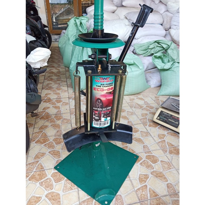 Alat Buka Pembuka Ban Mobil Angin Air Power Tire Changer Motor Compressor Wipro ECO-88