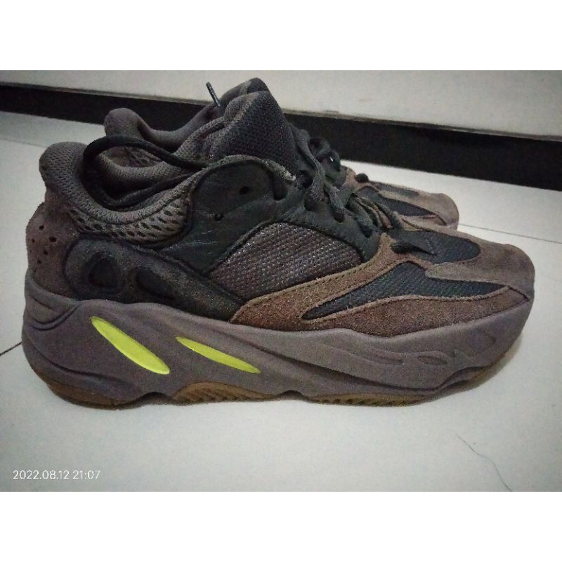 sepatu PL Adidas yeezy boost 700 Mauve