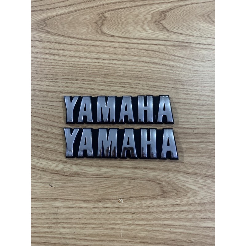 HARGA SEPASANG EMBLEM YAMAHA TANKI RX KING-SILVER