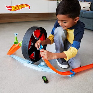  Hot  Wheels  Spin Wheel  Challenge Playset Mainan Trek 