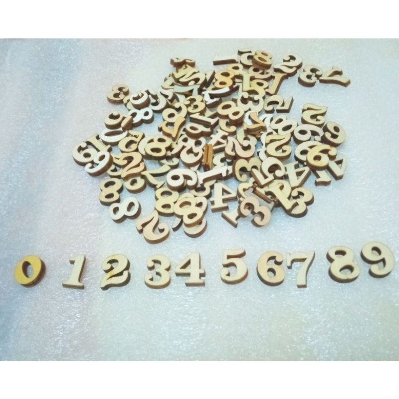 Huruf / Angka kayu mini