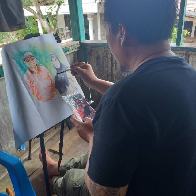 

Lukis wajah dan karikatur