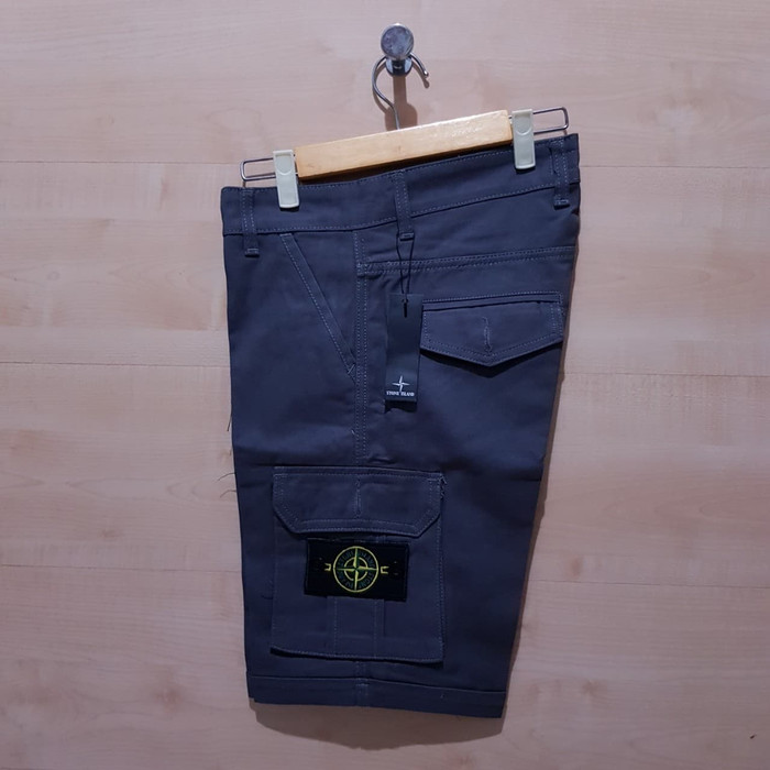 CELANA PENDEK CARGO PANTS STONE ISLAND LOGO DARK GREY - 28