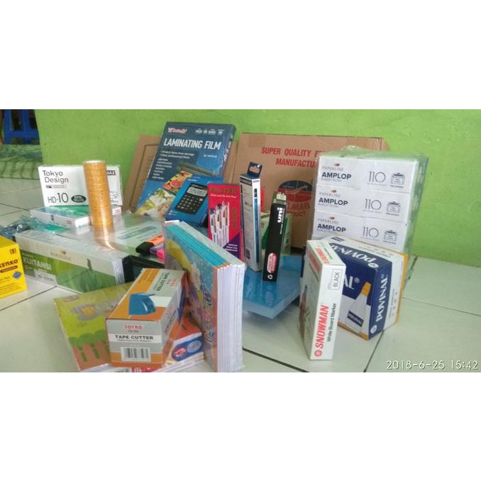 

Paket usaha atk lengkap kantor dan sekolah (buku map pulpen cutter)