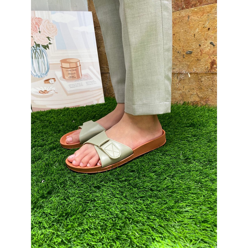 Sandal Gesper Simple Wanita Birken Slop Import