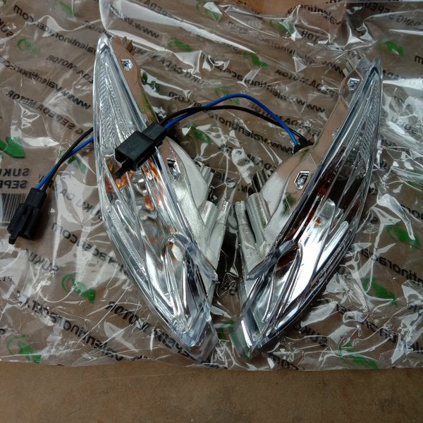 Reflektor sein depan Honda Blade lama