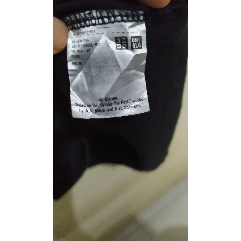 Uniqlo x Disney Winnie the pooh tee t shirt second