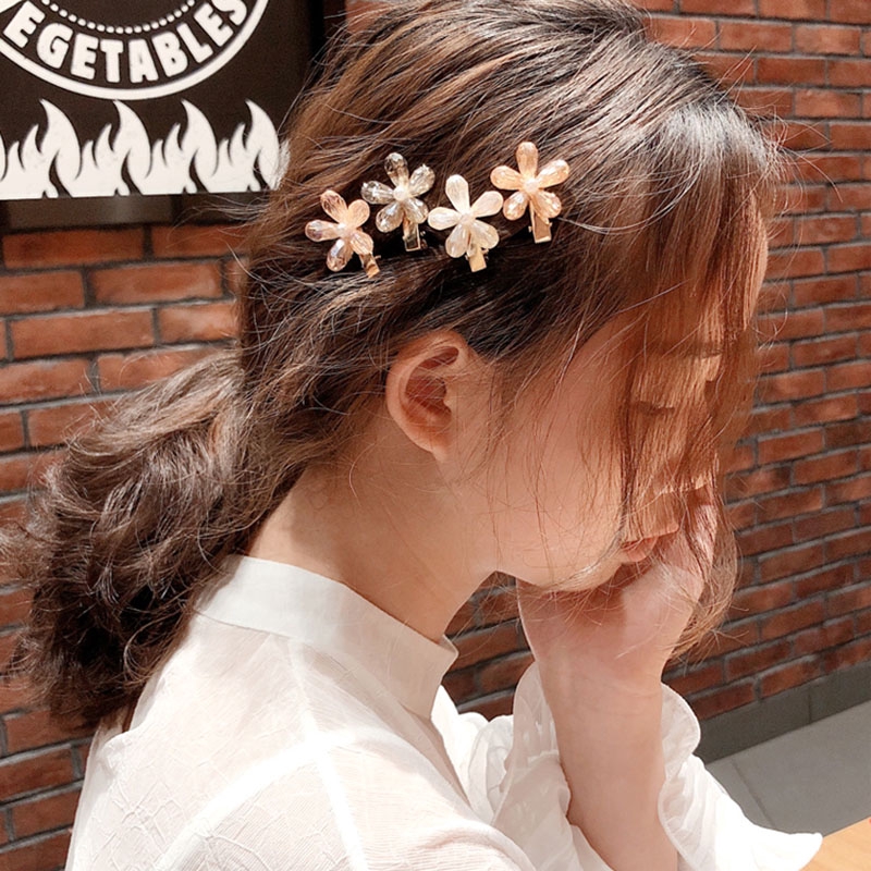 Korean Summer Crystal Flower Short Hair Clip Wild Color Personality Word Clip