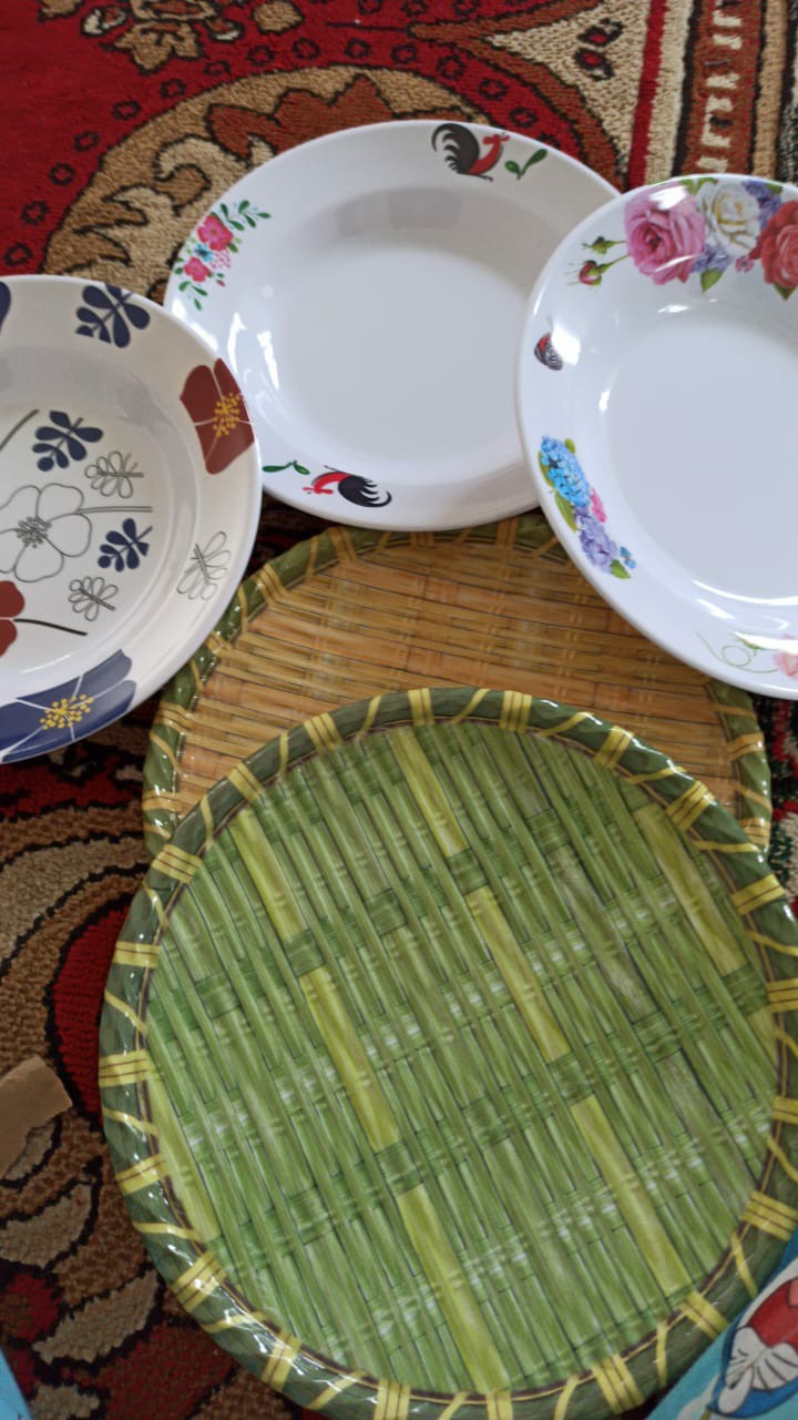 Piring Makan Bulat Melamin 9 [p-509] | Ayam/bunga | Singasingi