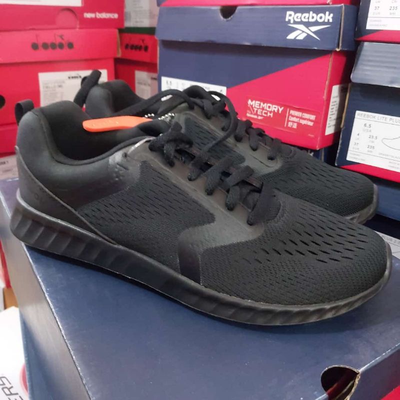Sepatu sekolah reebok sublite prime