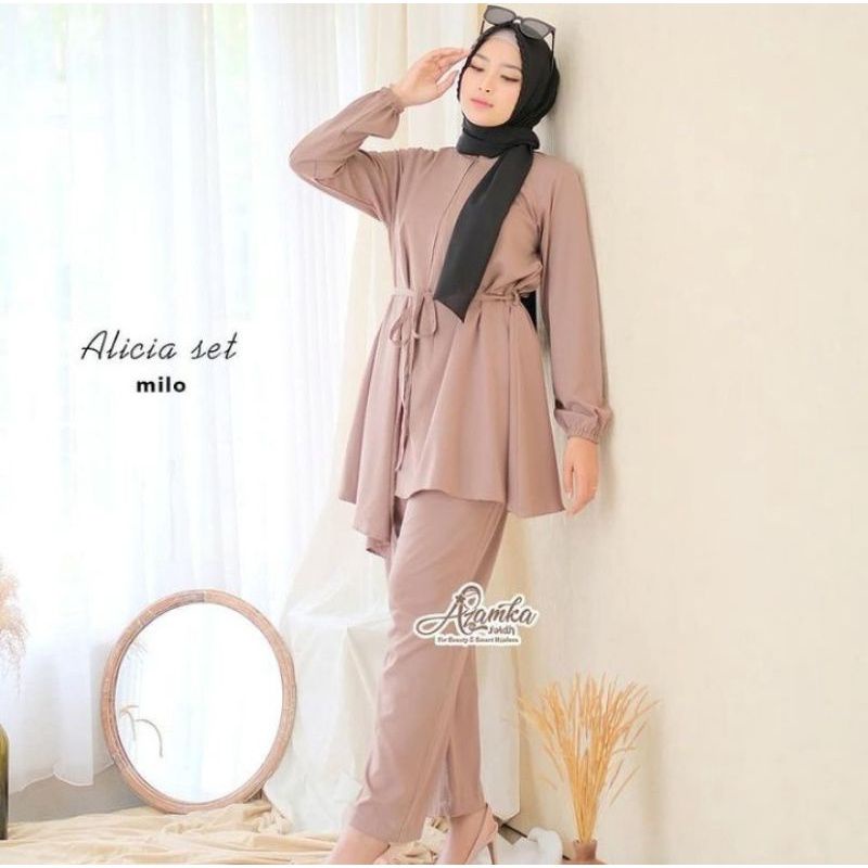 Ready One Set Alicia Azamka/Setelan