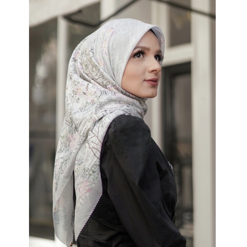 preloved buttonscarves british Ash