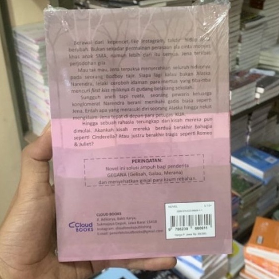 NOVEL  KERTAS BOOKPAPER Pengarang : Ariniimandasari-1