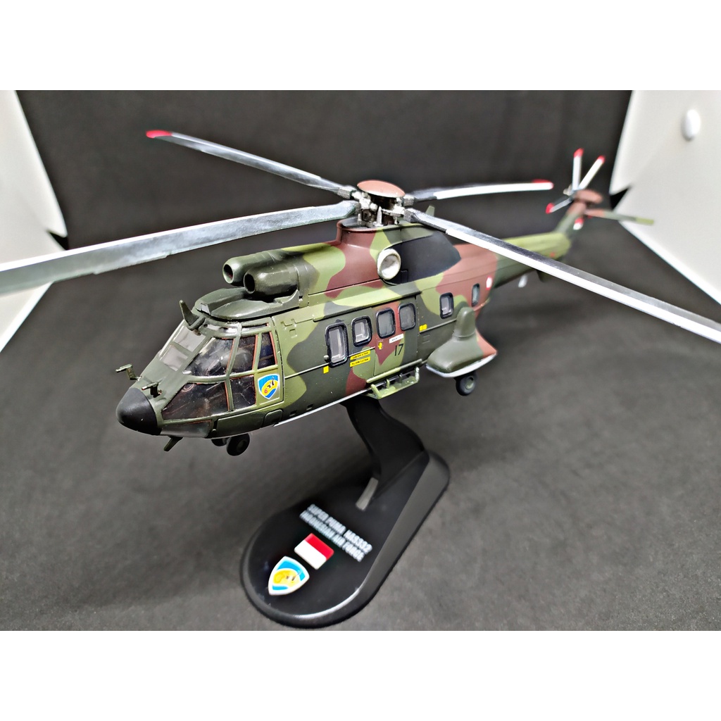 Diecast Miniatur Airbus Helikopter Super Puma TNI AU Indonesia Skala 72