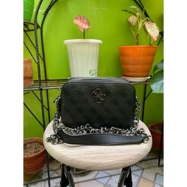 Preloved Guess Noelle Crossbody camera